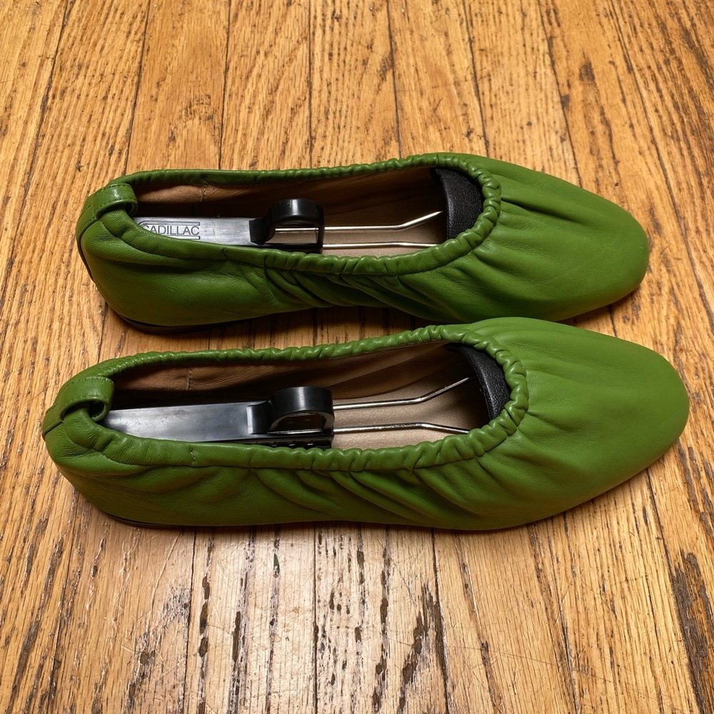 Fabulous Everlane Green Leather Scrunch Ballet Flats - Picture 2 of 12